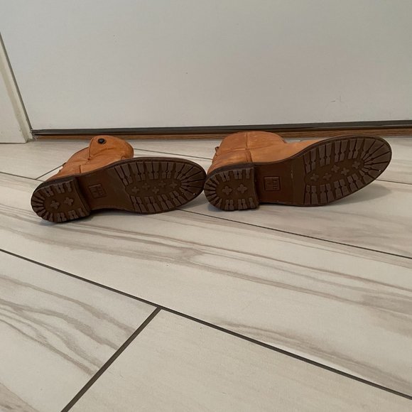 Women's Frye Leather Bootie Shearling Lined - Picture 5 of 10